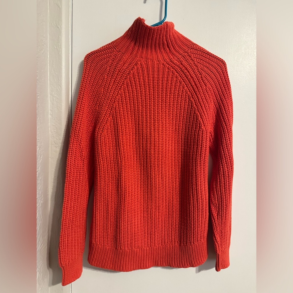 GAP XS NWT womens Orange-Red Ribbed Turtleneck Sweater